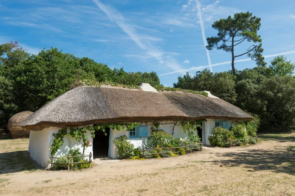 La Bourrine du Bois Juquaud à Saint-Hilaire-de-Riez près de La Grande Dune (Crédit Photo : payssaintgilles-tourisme.fr)