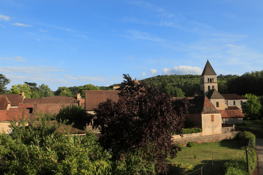 Saint-Léon-sur-Vézère en Dordogne - près du Domaine de Pelvezy (Périgord)