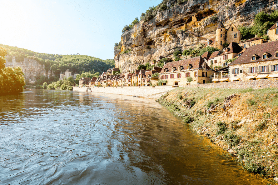 Visite du village de La Roque-Gagec, en Dordogne, dans le Perigord Noir, depuis Vacances-ULVF Le Domaine de Pelvezy